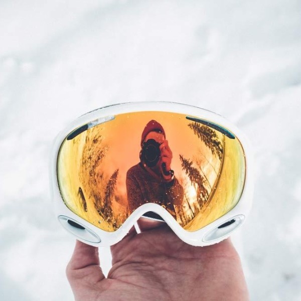 Un ghid ușor de întreținere a ochelarilor tăi de ski pentru a rezista mai mult de un sezon