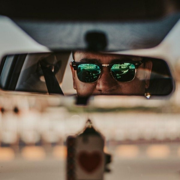 4 sfaturi despre cum să vă alegeți ochelari pentru condus